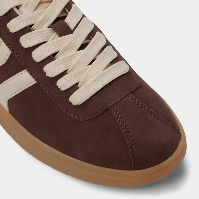 Chicsneaker Low top sneaker, Cup sole Chicsneaker Low top sneaker, Cup sole