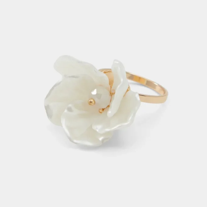 Foiwia Ring