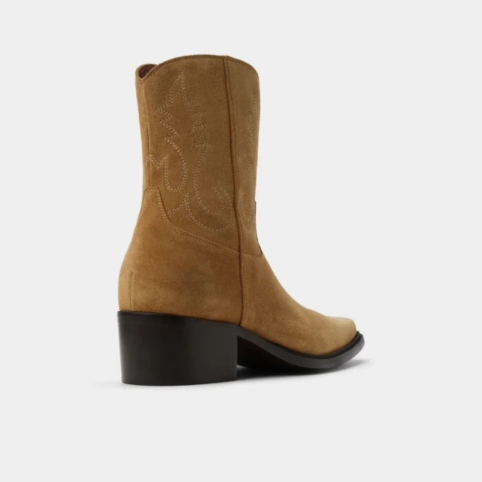 Guthrie Western boot, Block heel
