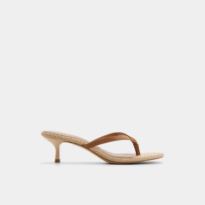 Lift Kitten heeled thong sandal Lift Kitten heeled thong sandal